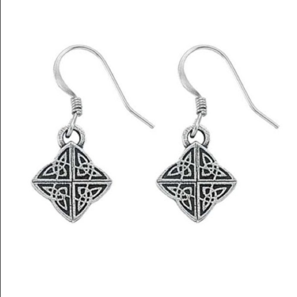 Danforth Pawter USA Celtic Knot mini wire earrings